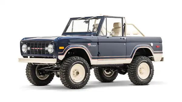 1974 Classic Ford Bronco_2 Drivers Side _13 Driver Side Rear 3.4