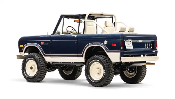 1974 Classic Ford Bronco_2 Drivers Side _3 Drivers Side Front 3.4