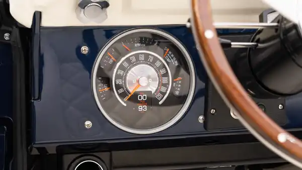 1974 Classic Ford Bronco_2 Drivers Side _15 Dakota Digital Gauges