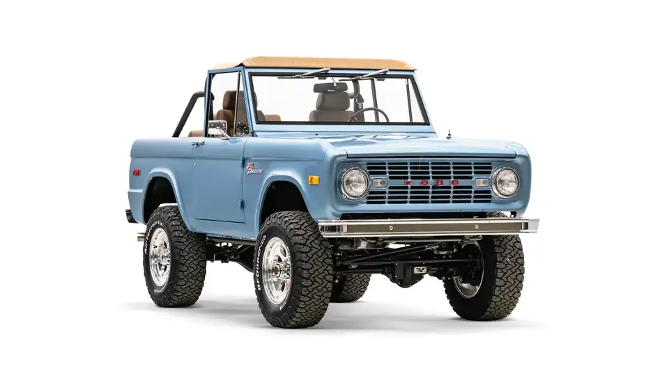 1971 Classic Ford Bronco_6 Passenger Side Front 