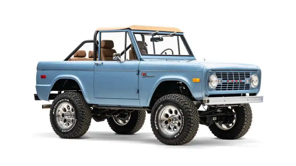 1971 Classic Ford Bronco_7 Passenger Side Front  3.4