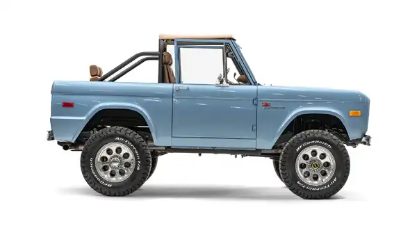 1974 Classic Ford Bronco_8 Passenger Side