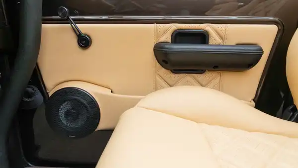 1975 Classic Ford Bronco_18 Interior