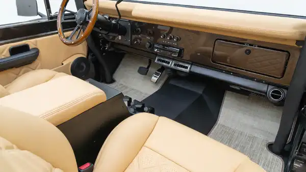 1975 Classic Ford Bronco_19 Passenger Side Interior