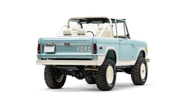 1976 Classic Ford Bronco_10 Passenger Side Rear