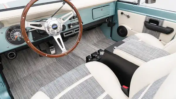 1976 Classic Ford Bronco_14 Driver Side Interior