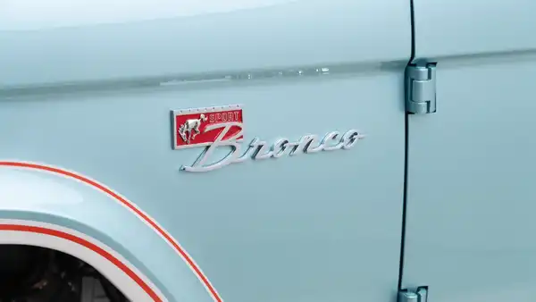 1976 Classic Ford Bronco_26 Exterior 