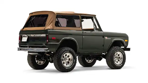 1974 Classic Ford Bronco_9 Passenger Side Rear 3