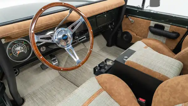 1974 Classic Ford Bronco_14 Driver Side Interior