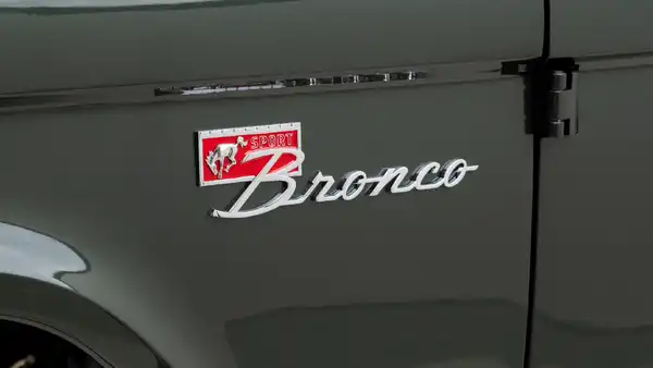1974 Classic Ford Bronco_26 Exterior 