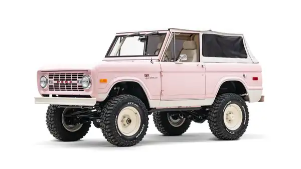 1968 Classic Ford Bronco_3 Drivers Side Front 3.4