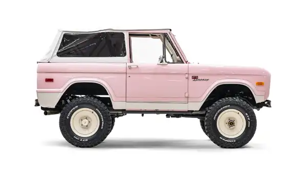 1968 Classic Ford Bronco_8 Passenger Side