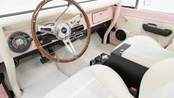 1968 Classic Ford Bronco_14 Driver Side Interior