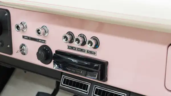 1968 Classic Ford Bronco_20 Interior