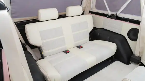 1968 Classic Ford Bronco_22 Rear Interior