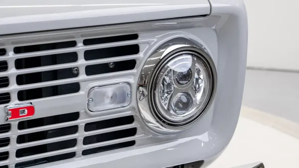 1971_Chalk Grey_0012_Left Headlight