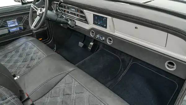1967 Velocity Street Series Ford F100_18 Passenger Side Interior