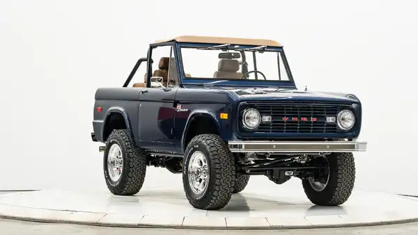 1971 Vintage Ford Bronco For Sale_6 Passenger Side Front 