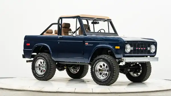 1971 Vintage Ford Bronco For Sale_7 Passenger Side Front  3.4