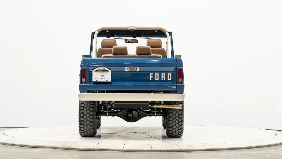 1972 Vintage Ford Bronco For Sale_11 Rear Tailgate