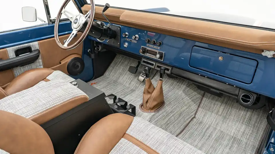 1972 Vintage Ford Bronco For Sale_18 Passenger Side Interior