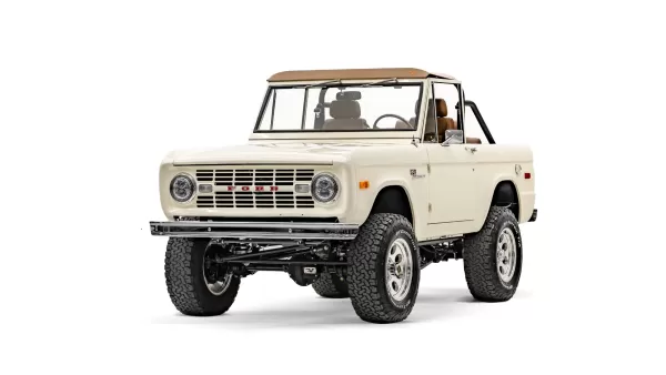 1973 Wimbledon White Ford Bronco_Drivers Side Front 