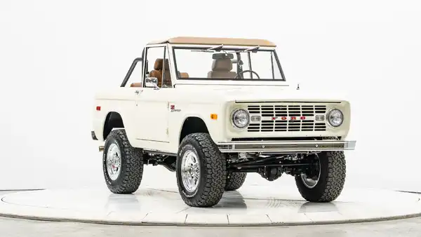 1973 Classic Ford Bronco For Sale_6 Passenger Side Front 