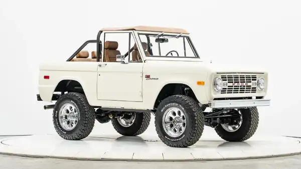 1973 Classic Ford Bronco For Sale_7 Passenger Side Front  3.4