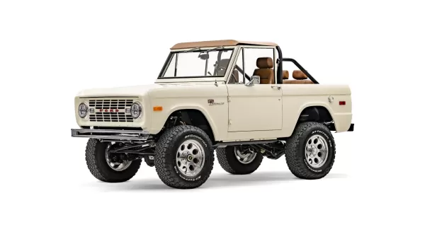 1973 Wimbledon White Ford Bronco_Drivers Side Front 3.4