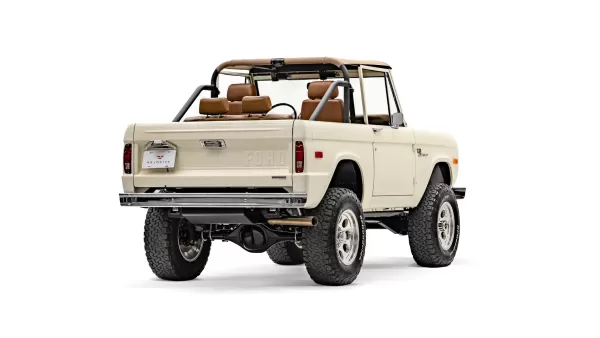 1973 Wimbledon White Ford Bronco_Passenger Side Rear