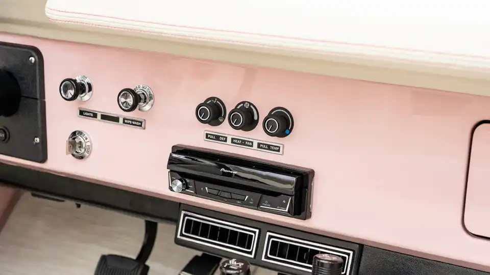 1971 Vintage Pink Ford Bronco For Sale_21 Interior