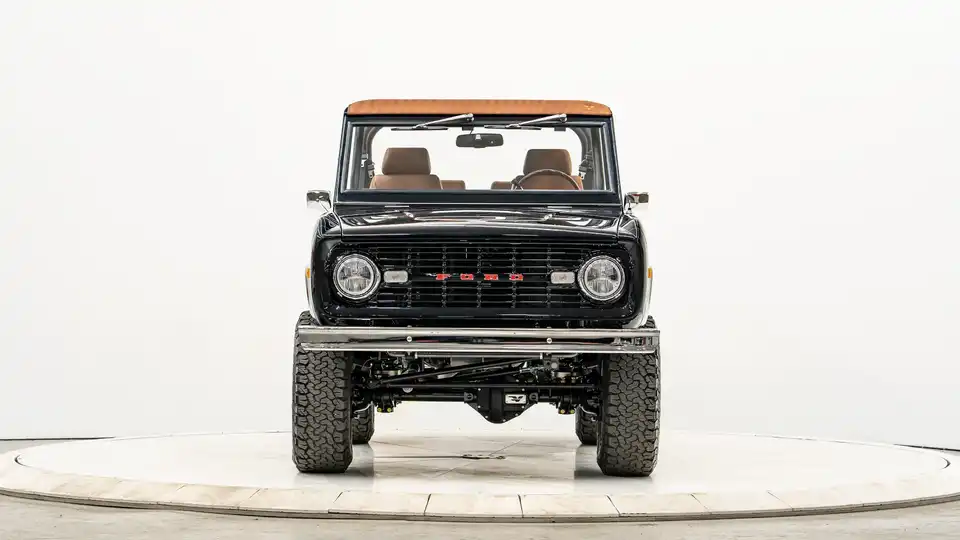 1974 Black Ford Bronco_5 Front