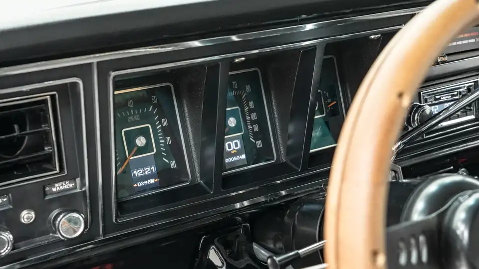 1979 Ford Bronco For Sale_15 Dakota Digital Gauges