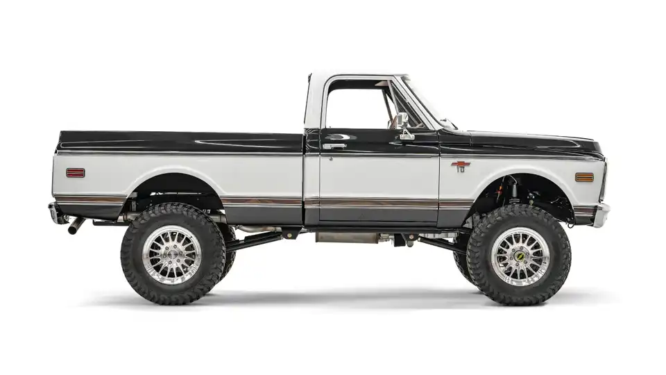 Classic Chevy K10 Truck_8 Passenger Side
