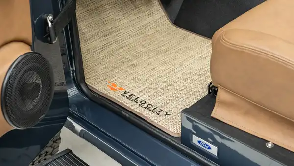 1977 Ford Bronco For Sale_17 Front Interior