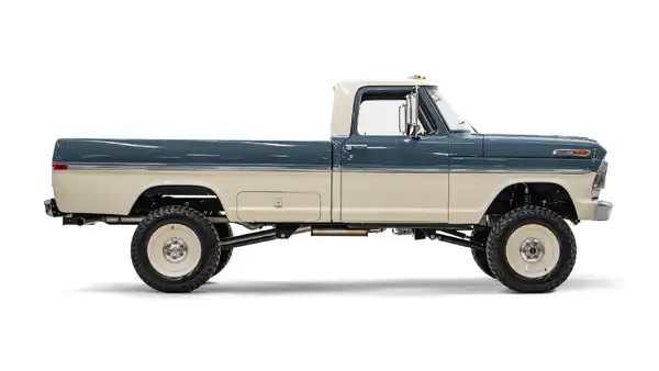 1967 Ford F250_8 Passenger Side