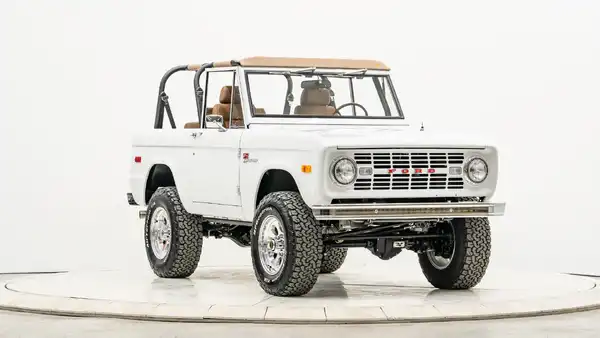 1968 Ford Bronco For Sale_6 Passenger Side Front 
