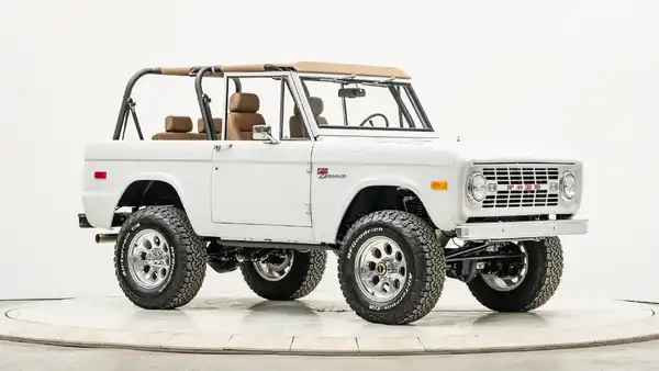 1968 Ford Bronco For Sale_7 Passenger Side Front  3.4