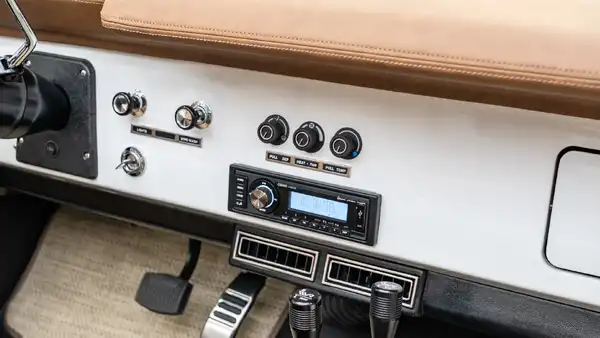 1968 Ford Bronco For Sale_17 Front Interior