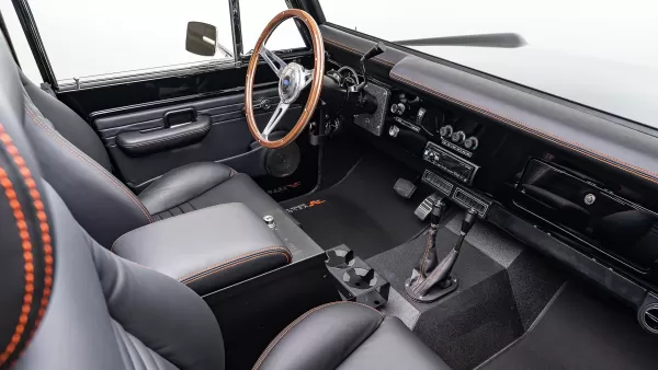 1975_Black_Bronco_0015_Custom Passenger Interior