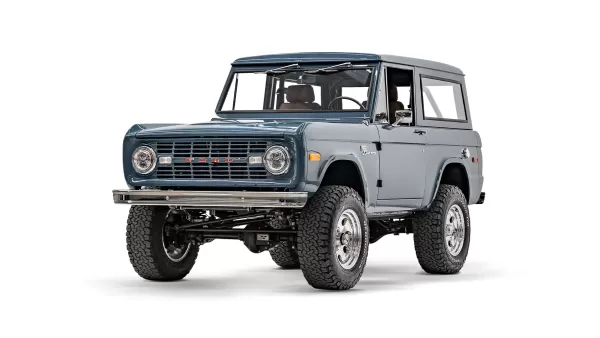 1966_Classic Bronco_Hardtop_0010_Driver Side Front