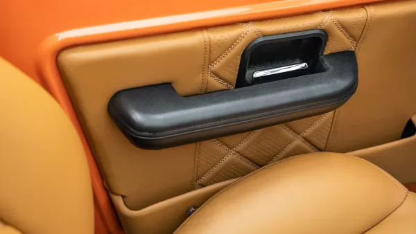 1973_Pearl Orange_Bronco_0018_Driver Side Door Detail