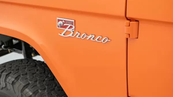 1973_Pearl Orange_Bronco_0035_Side Badge View 1