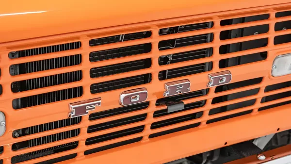 1973_Pearl Orange_Bronco_0036_Front Grille