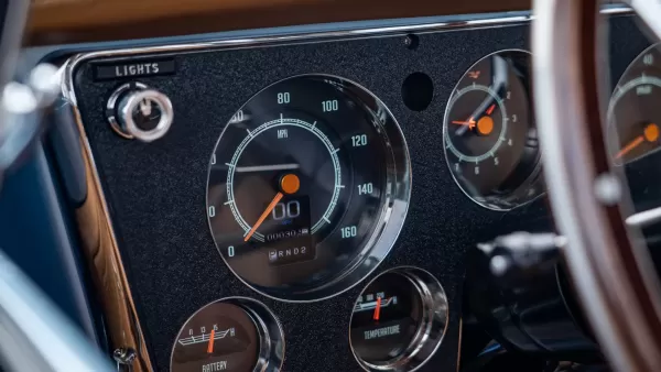 1970 Chevrolet K5 Blazer_15 Dakota Digital Gauges