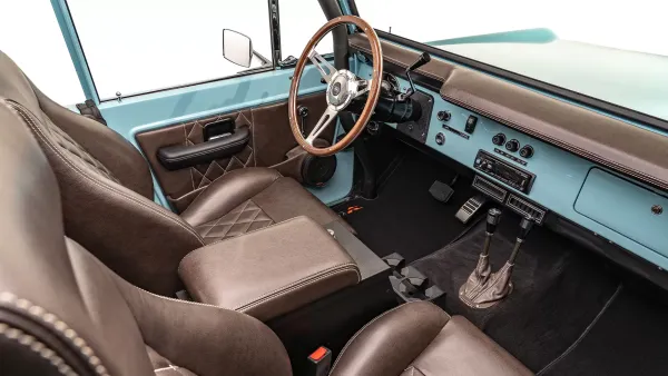 1967_Forst Turquoise_0023_Custom Passenger Interior