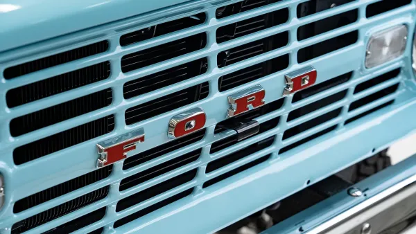 1967_Forst Turquoise_0012_Front Grille