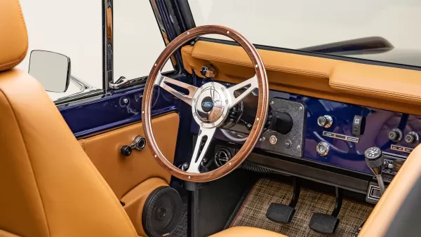 1971_Royal Blue_0030_Custom Steering Wheel