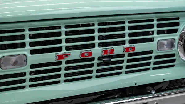 1971_Light Jade_0013_Front Grille