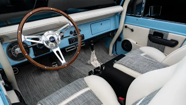 1973_Wind Blue_Ranger_0018_Custom Driver Interior